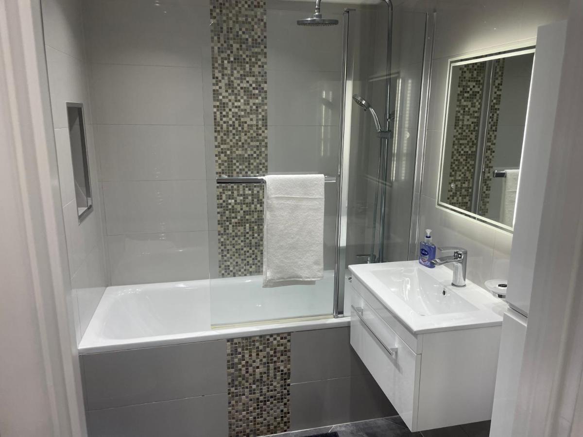 One Bedroom Apartment Goodmayes Екстериор снимка