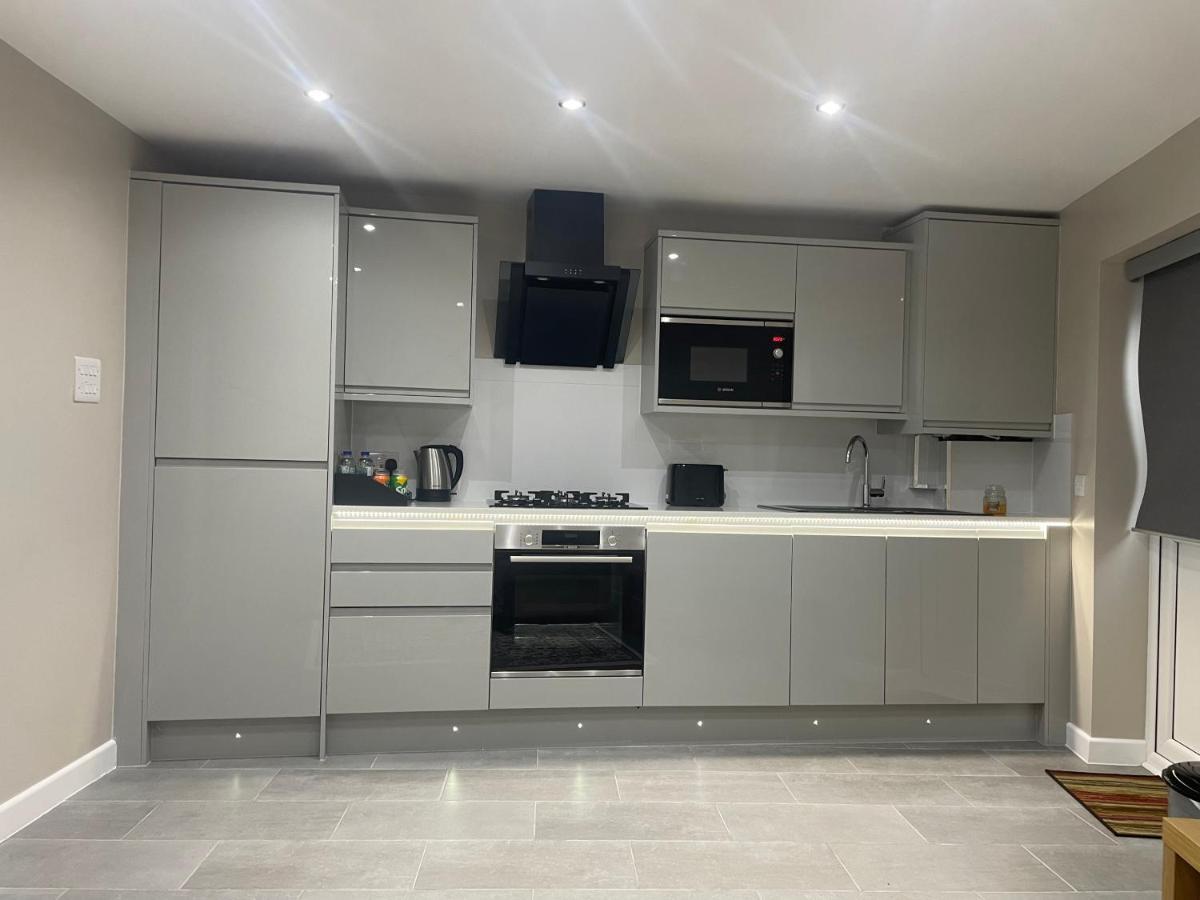 One Bedroom Apartment Goodmayes Екстериор снимка